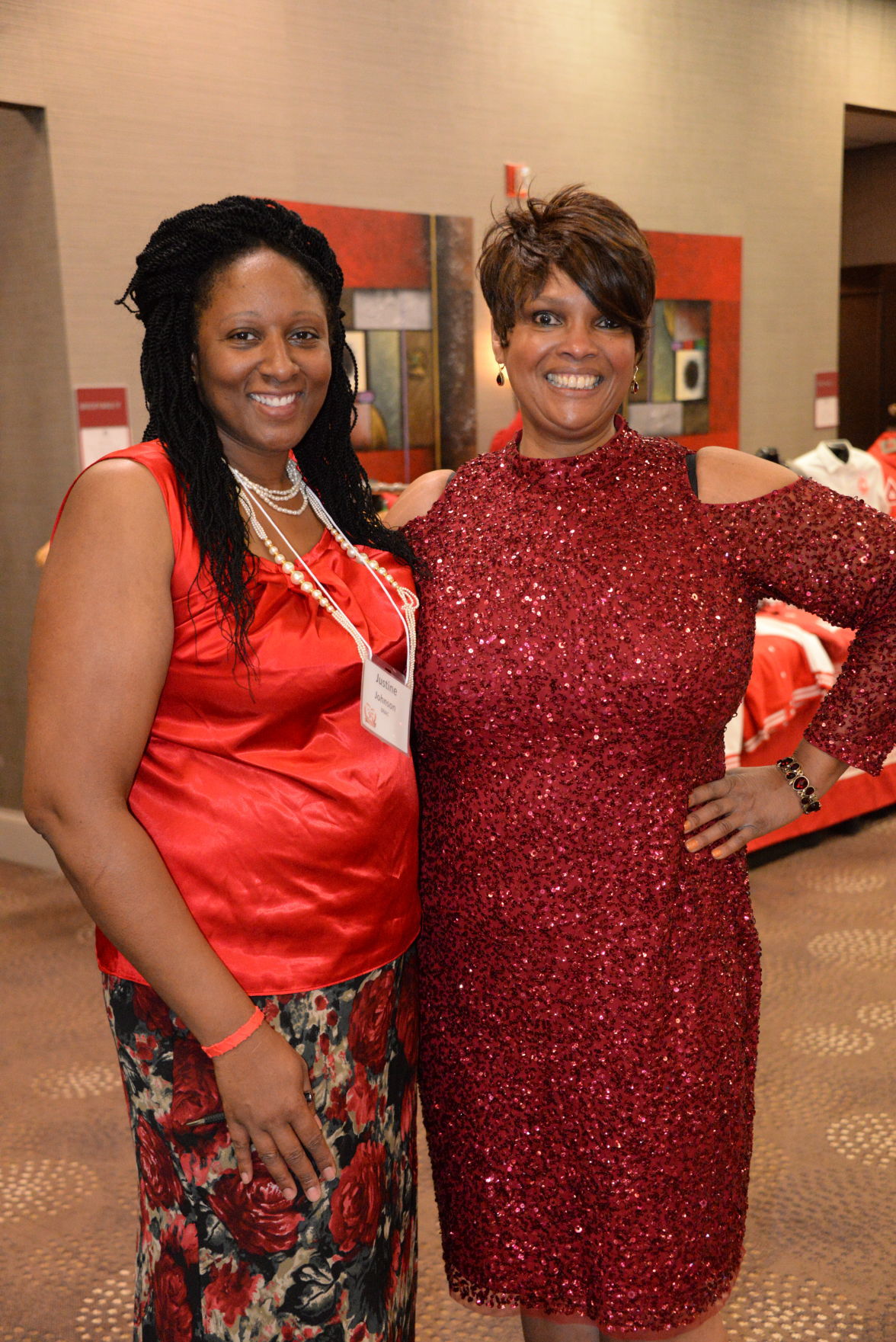Justine Johnson, Stephanie Halman
